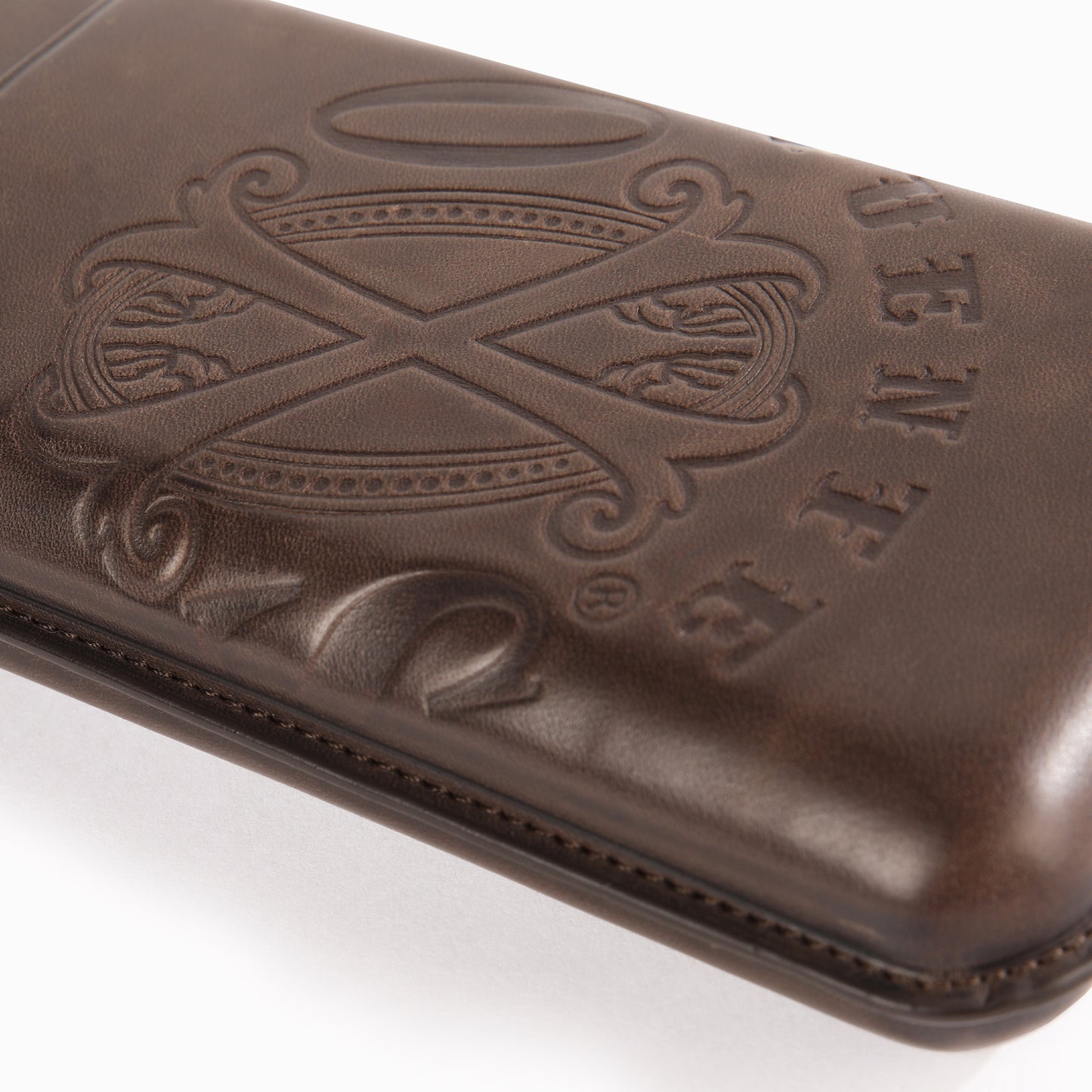 Fuente The OpusX Society OXS Spanish Cow Nobuk Leather 3-Cigar Case - Chocolate (brown)